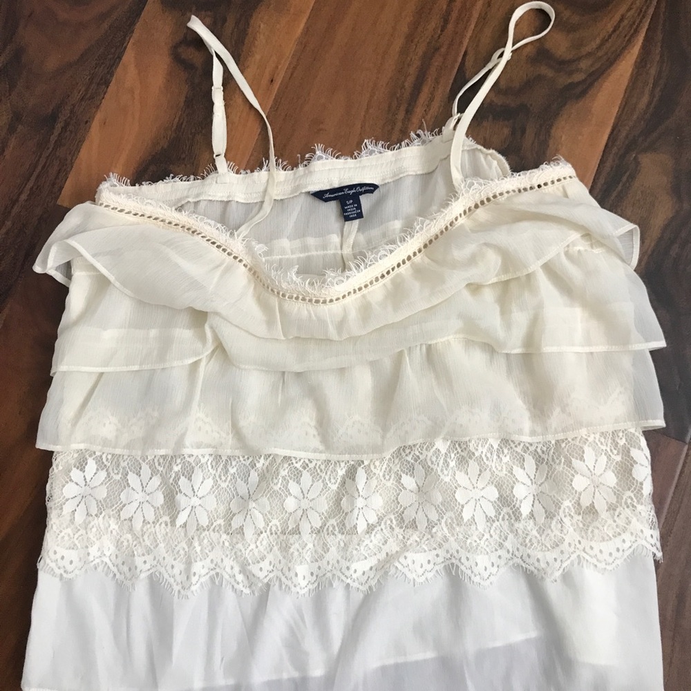 American Eagle cream lace tank